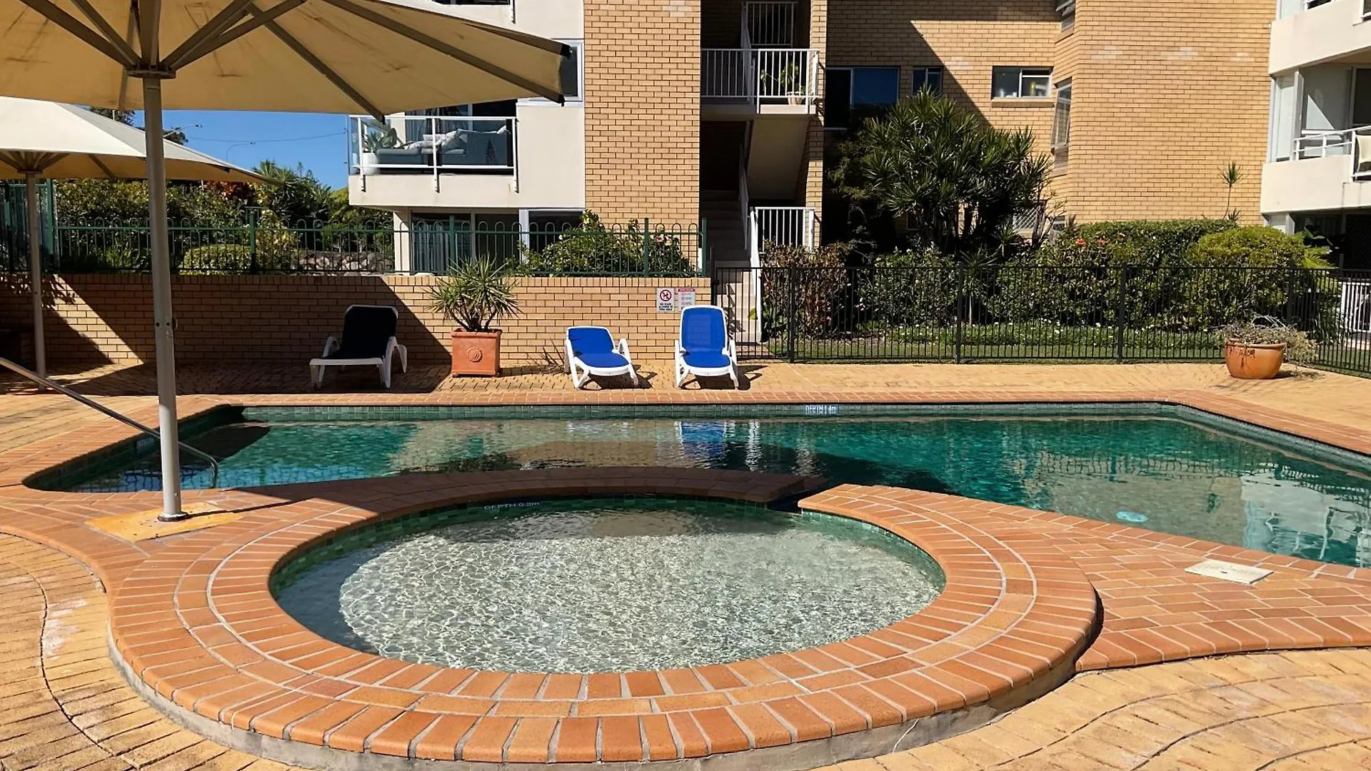 Alex Beachfront Views Alexandra Headland Australia